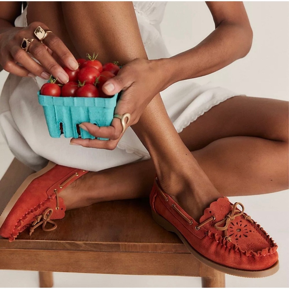 Free‎ People Lagoon Cut-Out Boat Shoes Rust Suede 6.5